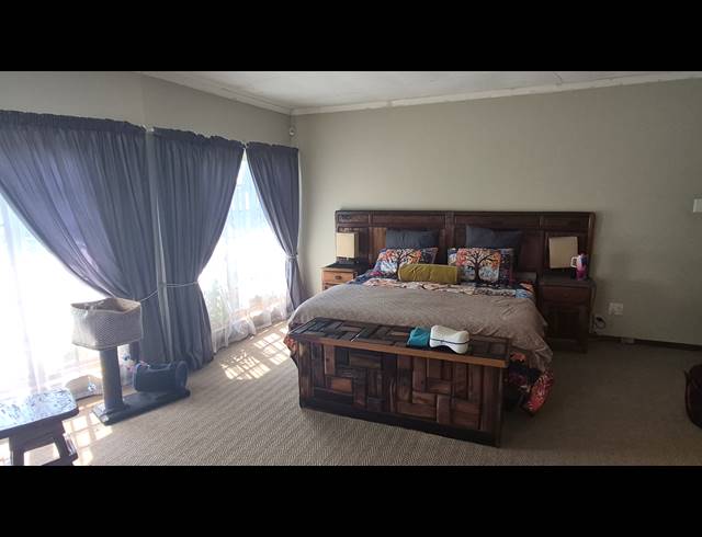 3 BEDROOM HOUSE FOR SALE IN HOEVELD PARK
